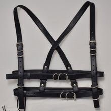 Load image into Gallery viewer, Leather harness, closes in waist or underbust, genuine leather, stylish and robust.